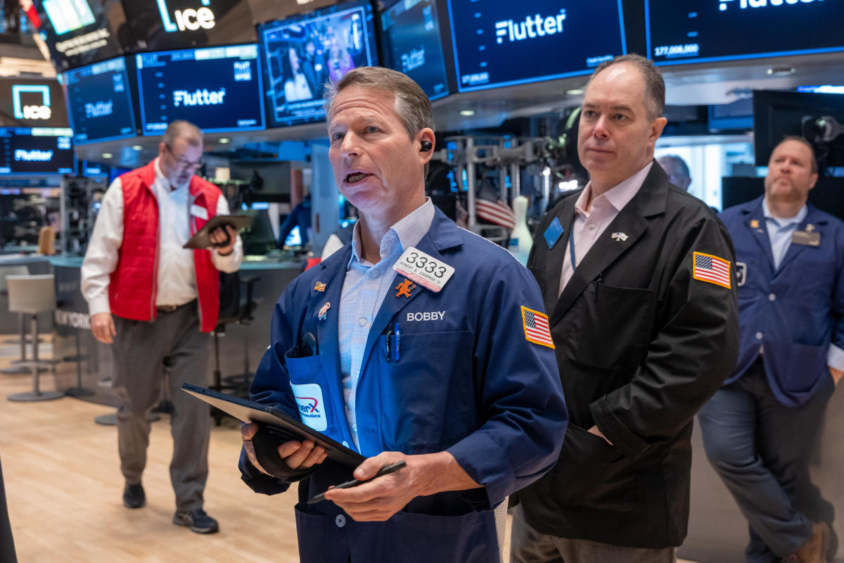 Stocks today: S&P 500, Nasdaq hit new highs as big week begins on Wall Street